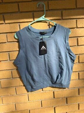 Arrive Guide Women's Sleeveless Crop Top Size M Gray Blue Athletic Tank NWT